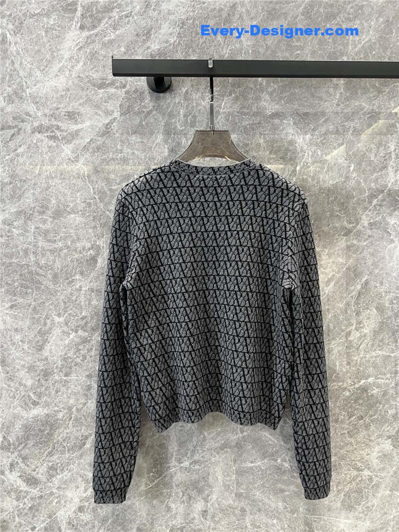 Va1e*ntin0 crew neck knitted sweater replica designer clothes