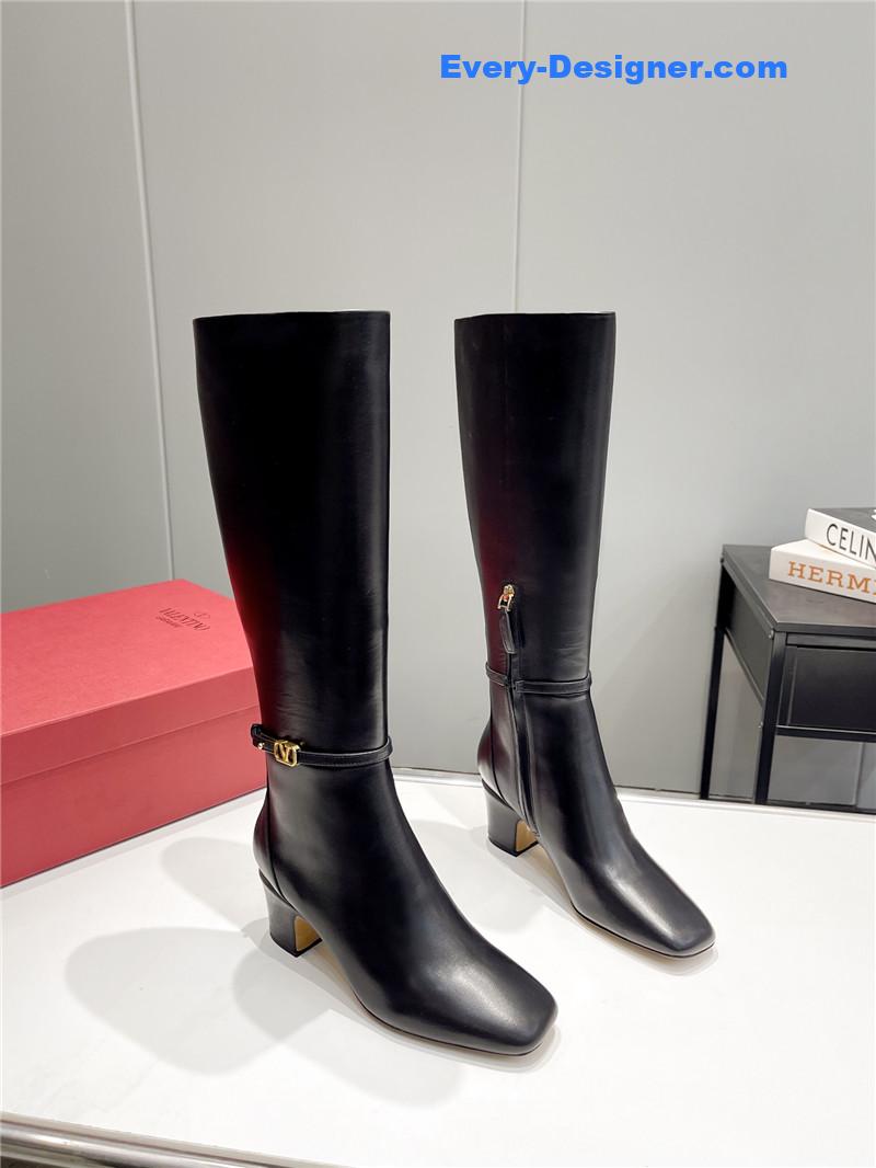 Va1e*ntin0 garavani black tan-go keen high boots