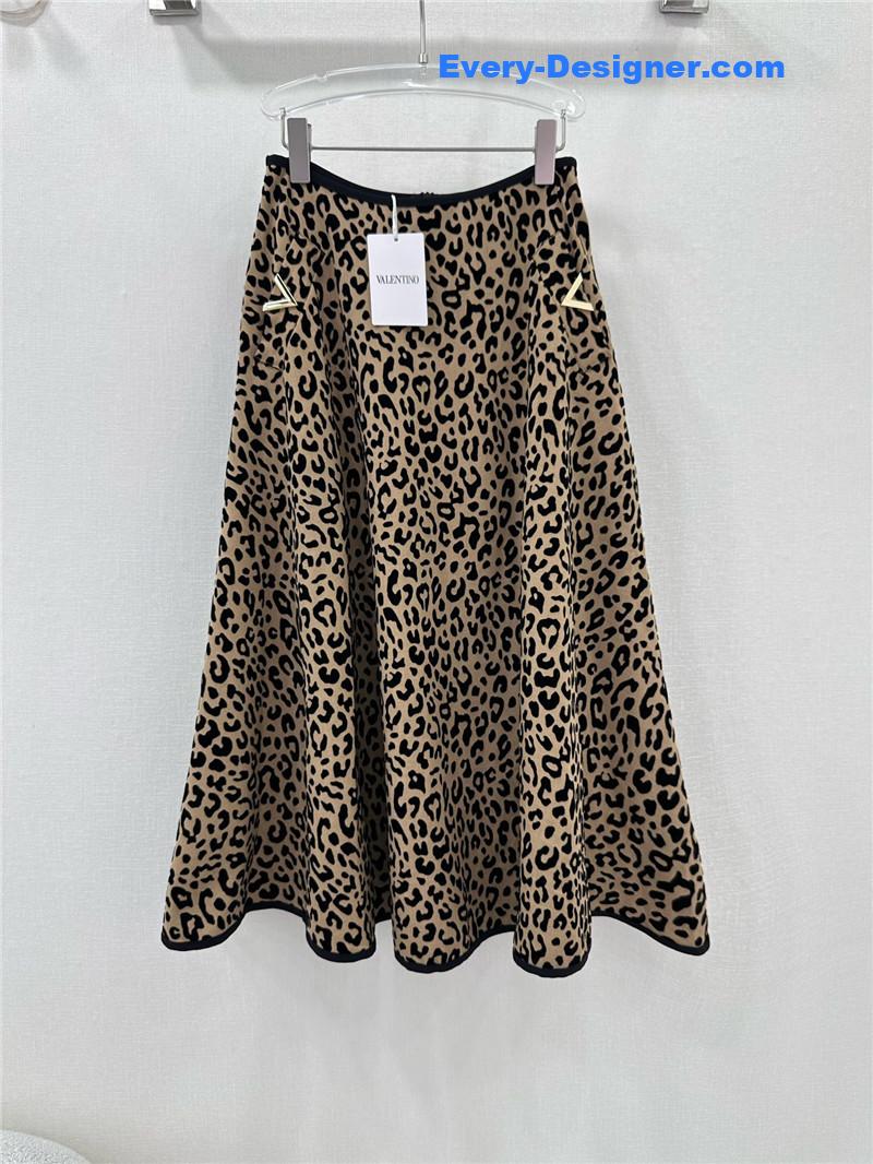 Va1e*ntin0 long skirt replica d&g clothing