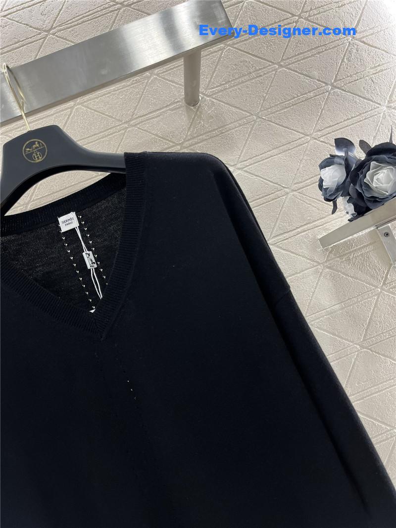 H**me5 v-neck knitted top replica clothing sites