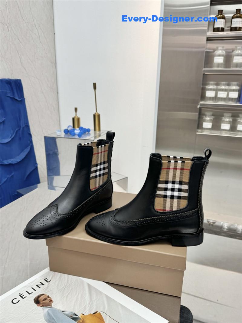 Bv*b*rry vintage check chelsea boots