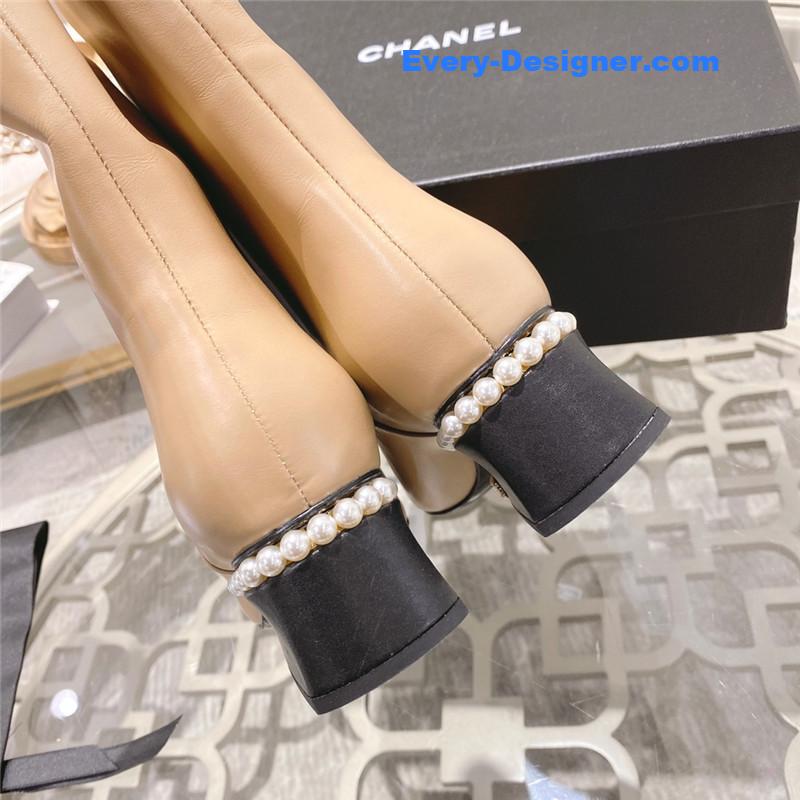 Ch**el brown calfskin ankle boots