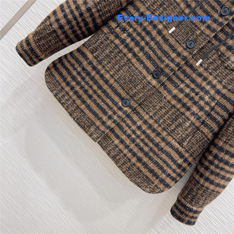 Ce1i*e new coat