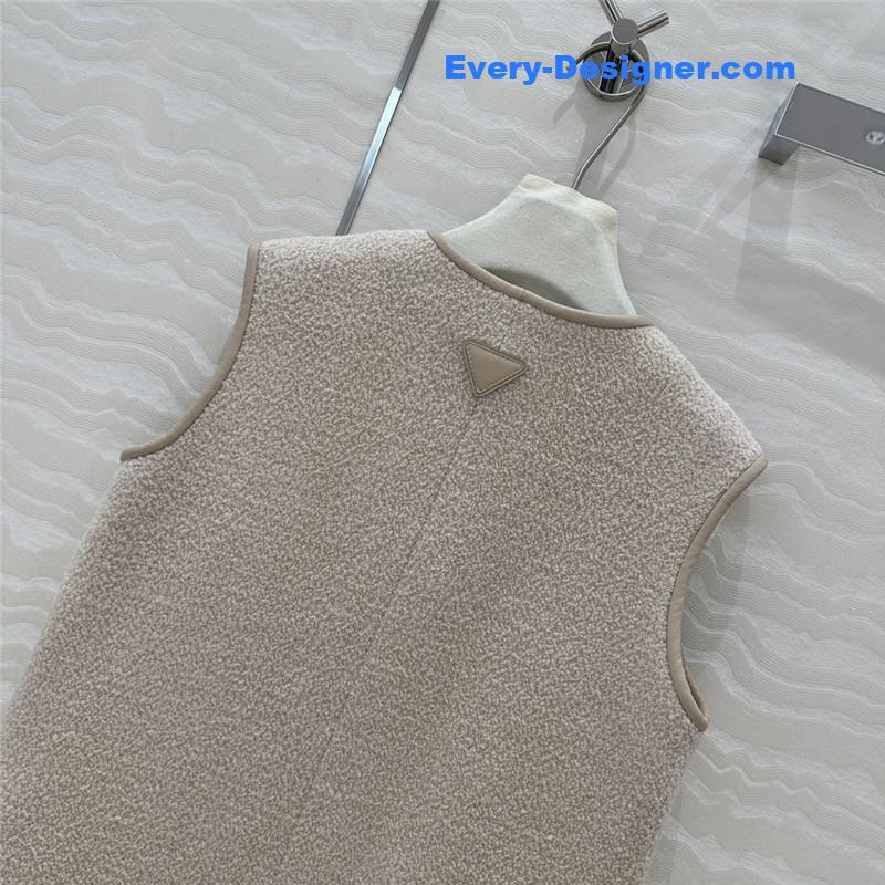 Pra*a wool vest