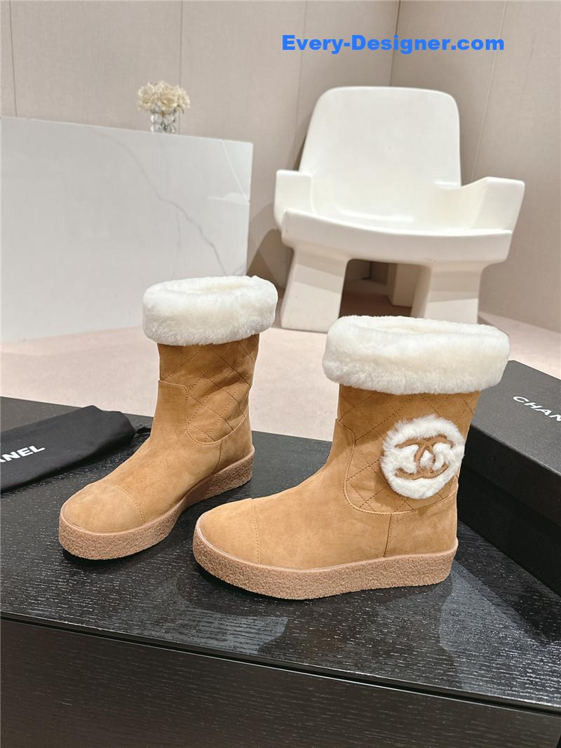 Ch**el logo brown suede snow boots