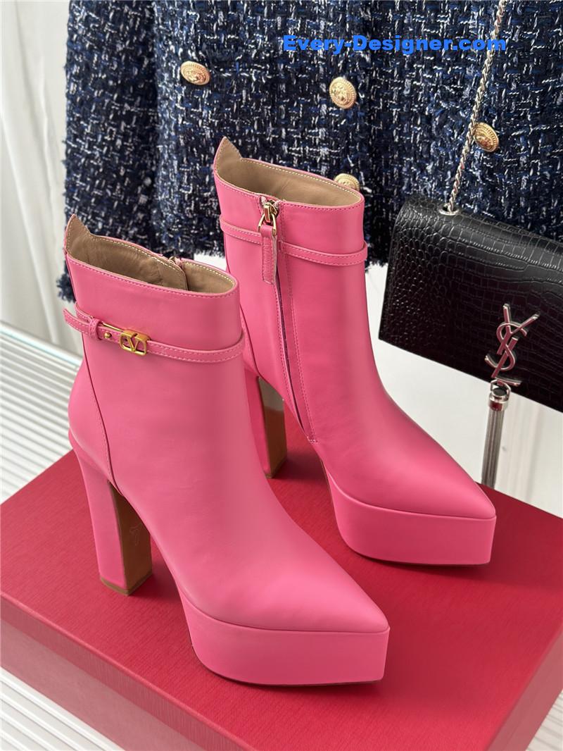 Va1e*ntin0 garavani vlogo pink leather boots