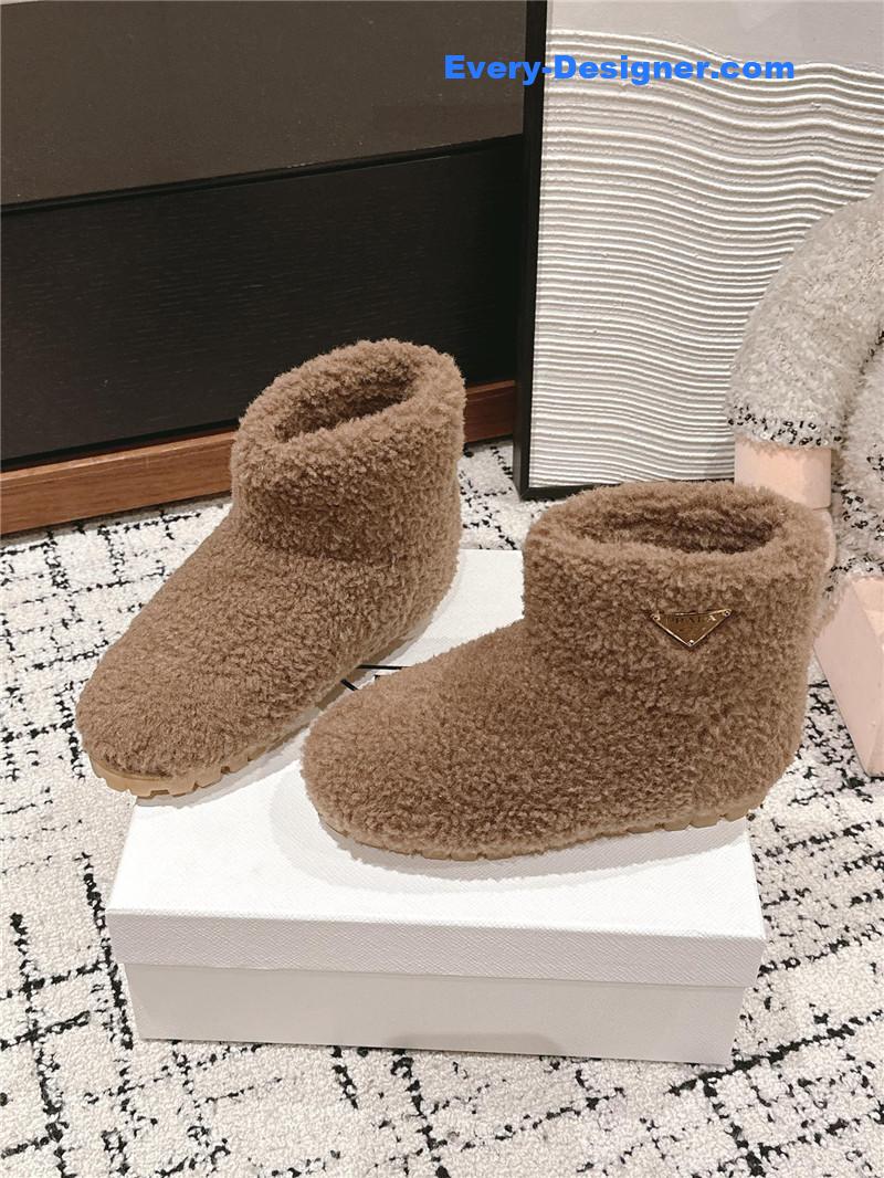 Pra*a brown shearling booties
