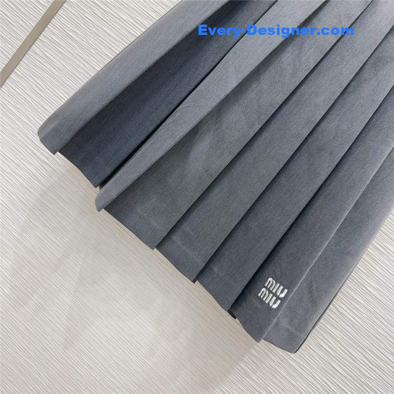 M1um1u new skirt
