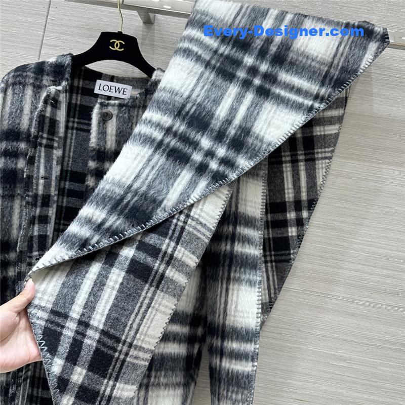 L0ew* check coat