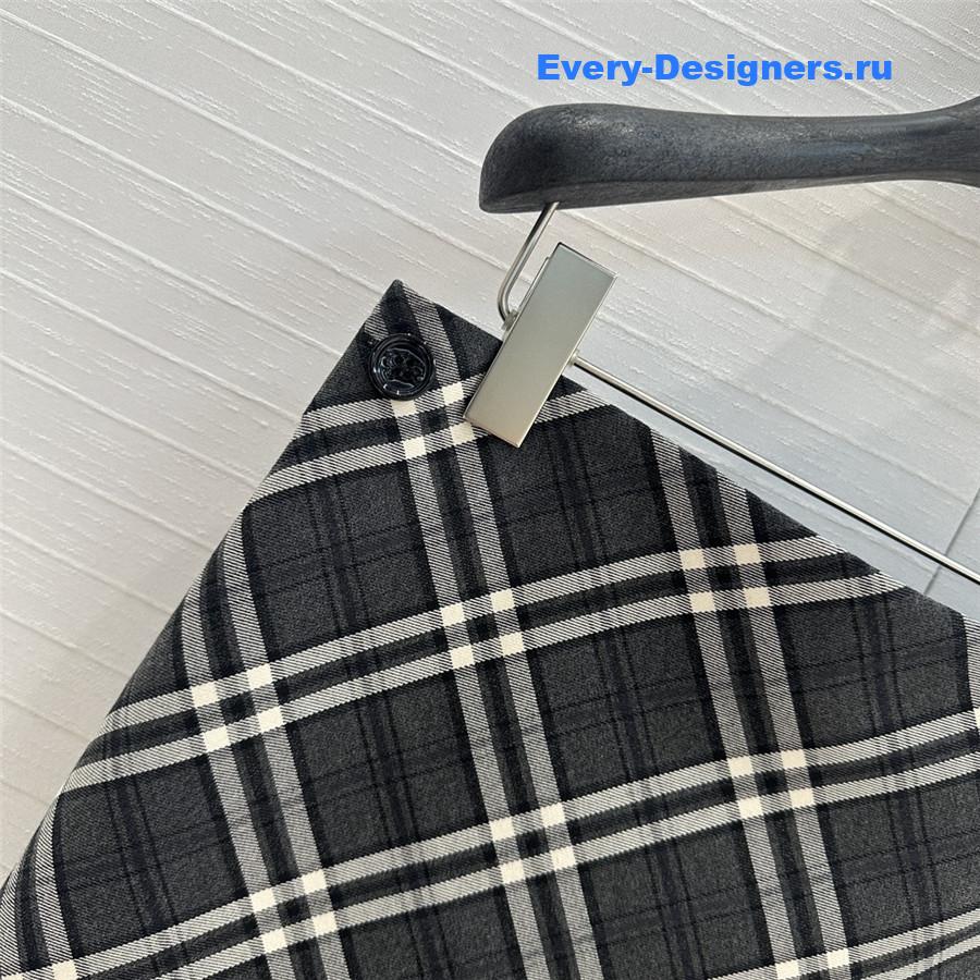 Bv*b*rry preppy pleated skirt
