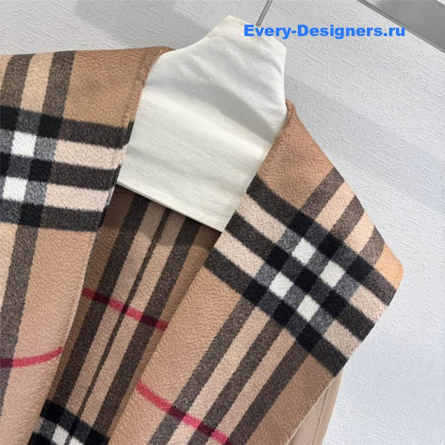 Bv*b*rry lapel hooded coat