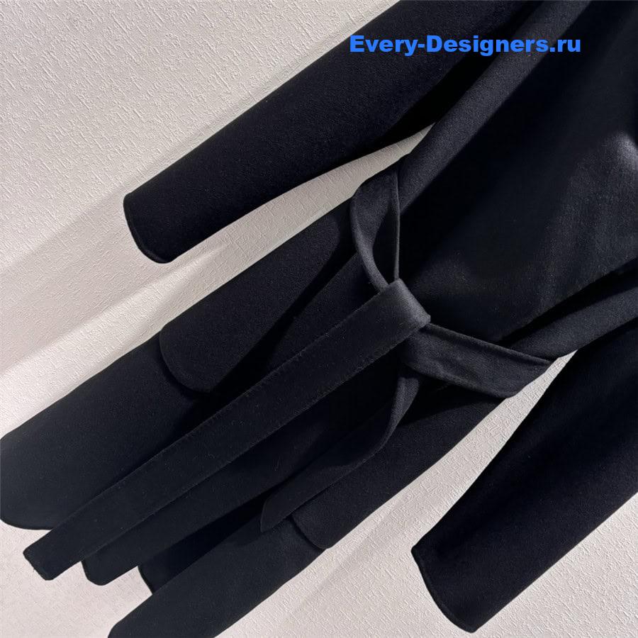 H**me5 cashmere coat with stand collar