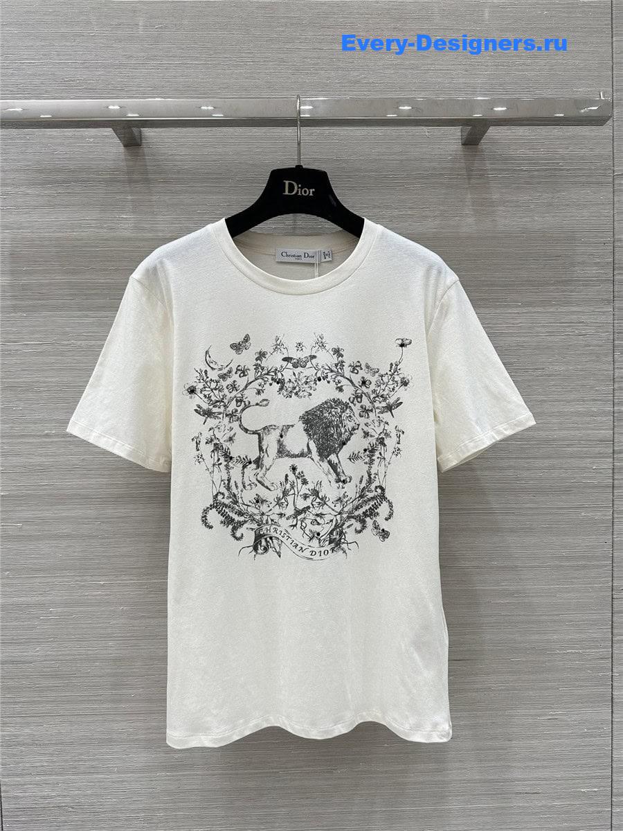 D10r positioning print t-shirt