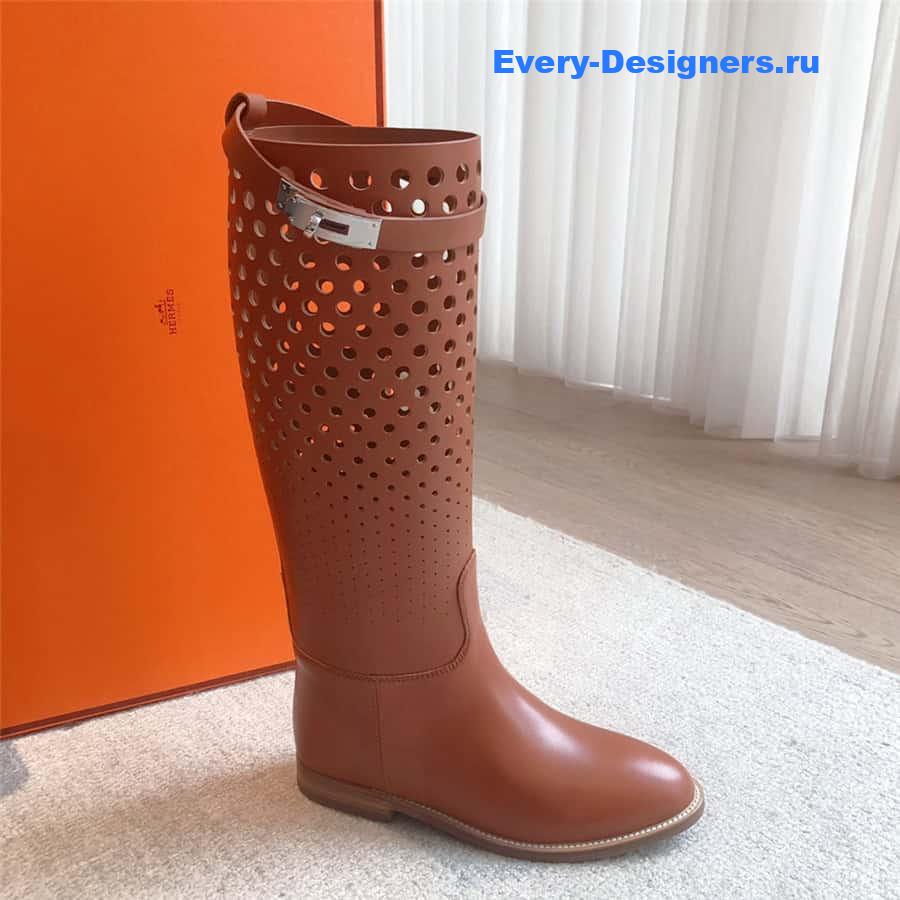 H**me5 jumping boots with silver hardware