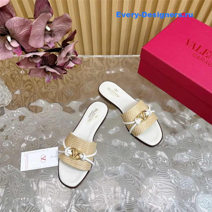 Va1e*ntin0 vlogo white woven raffia slides