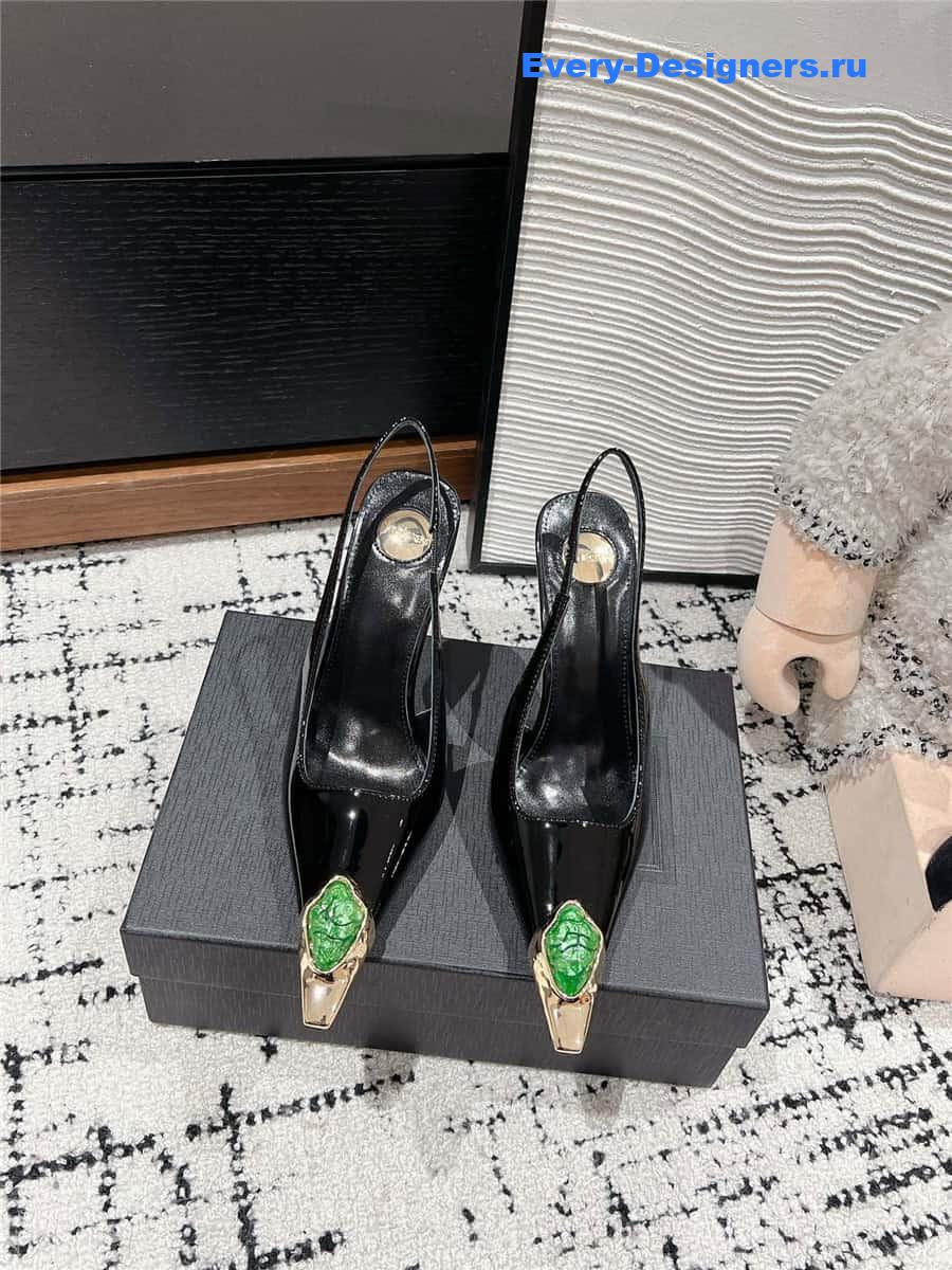Y51 jeanne slingback pumps in black pattern leather