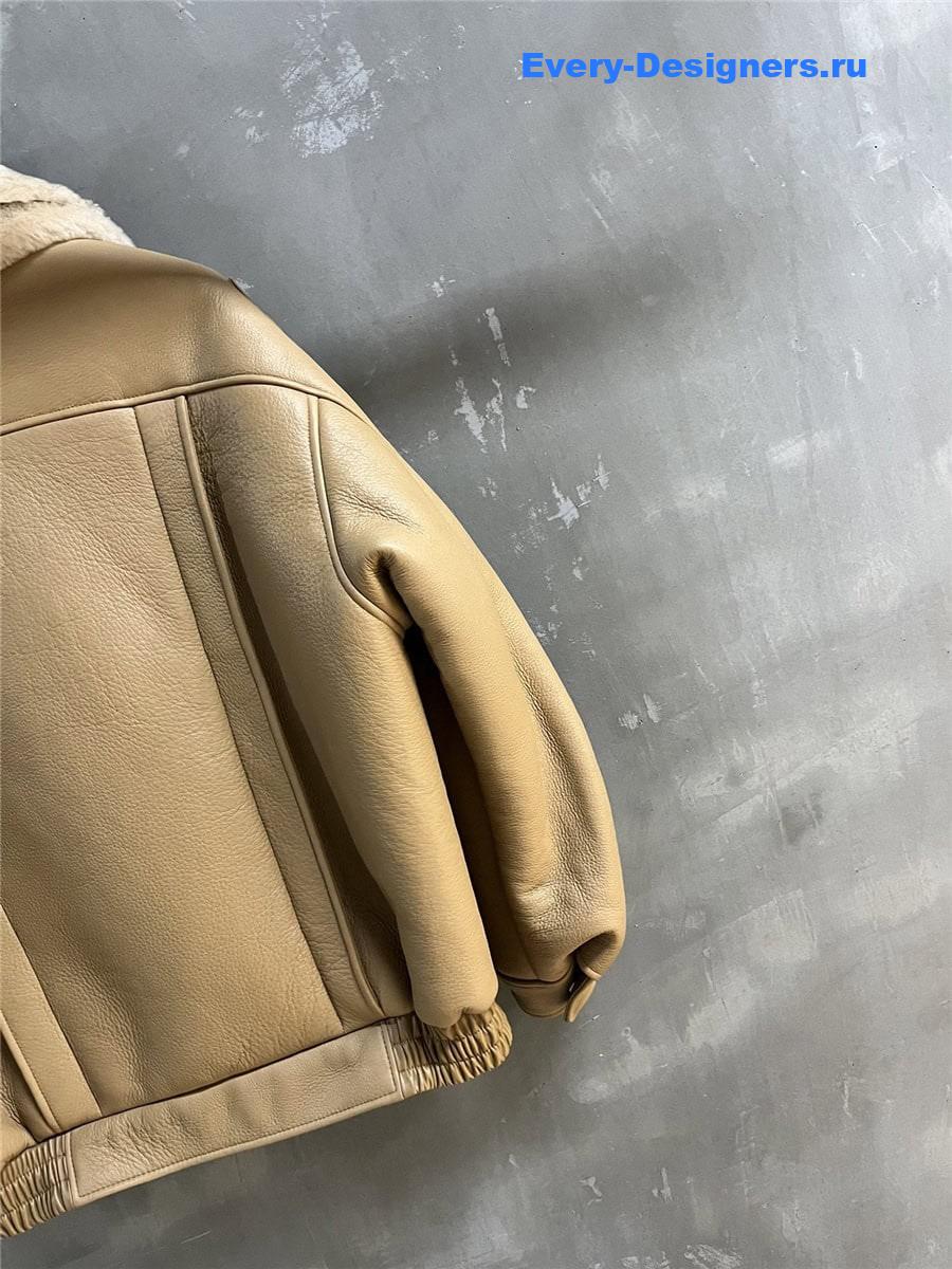 Y51 fur coat