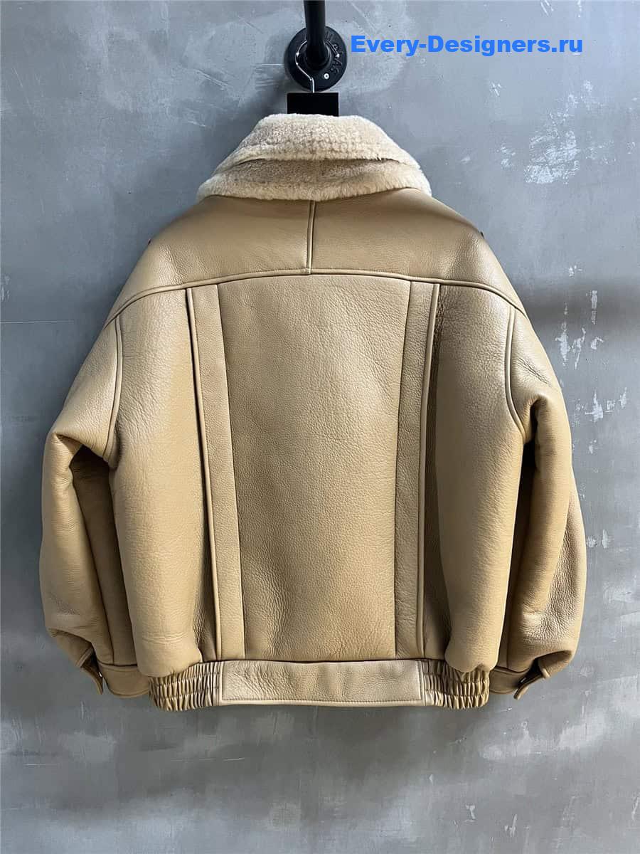 Y51 fur coat