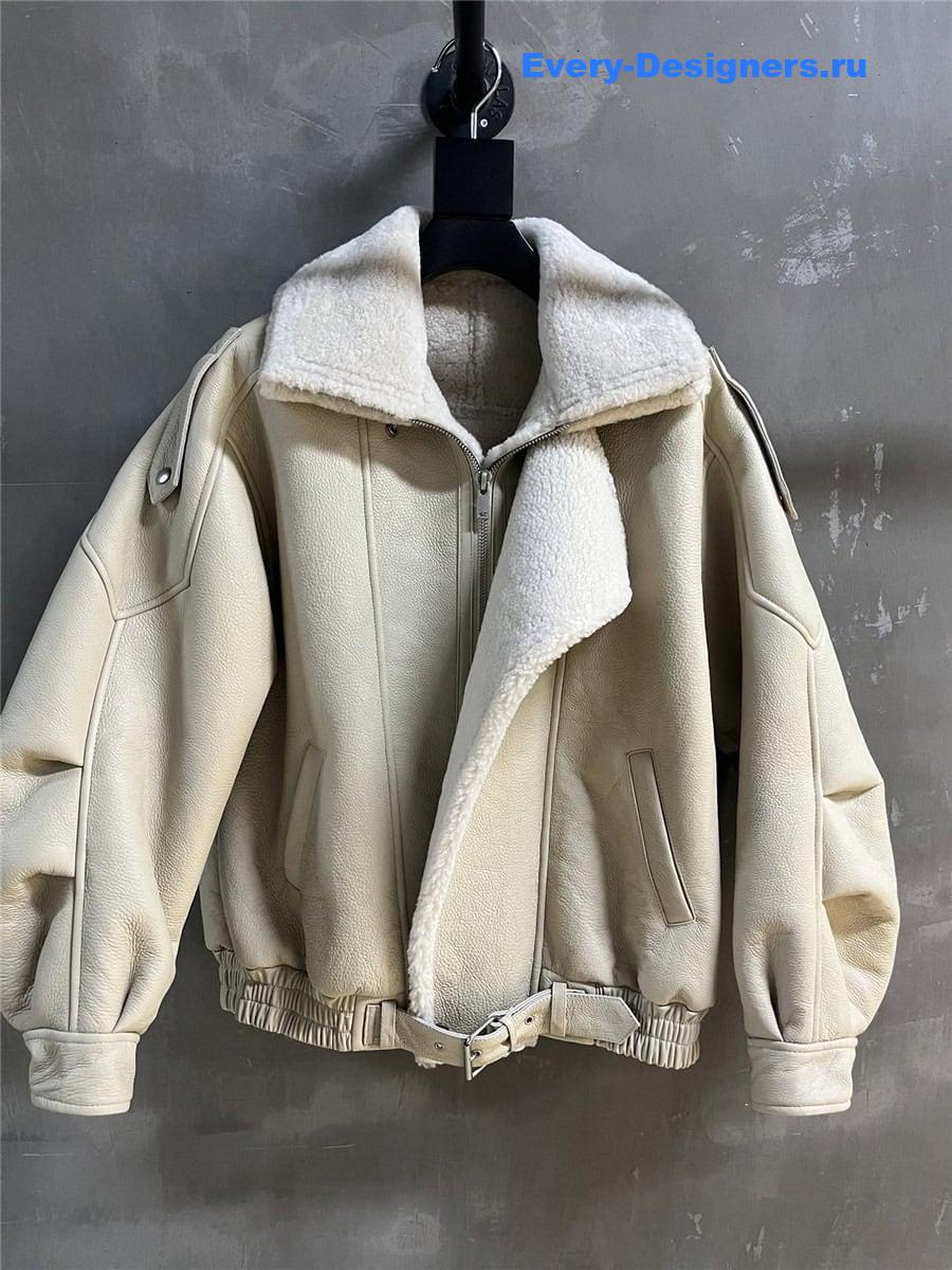 Y51 fur coat