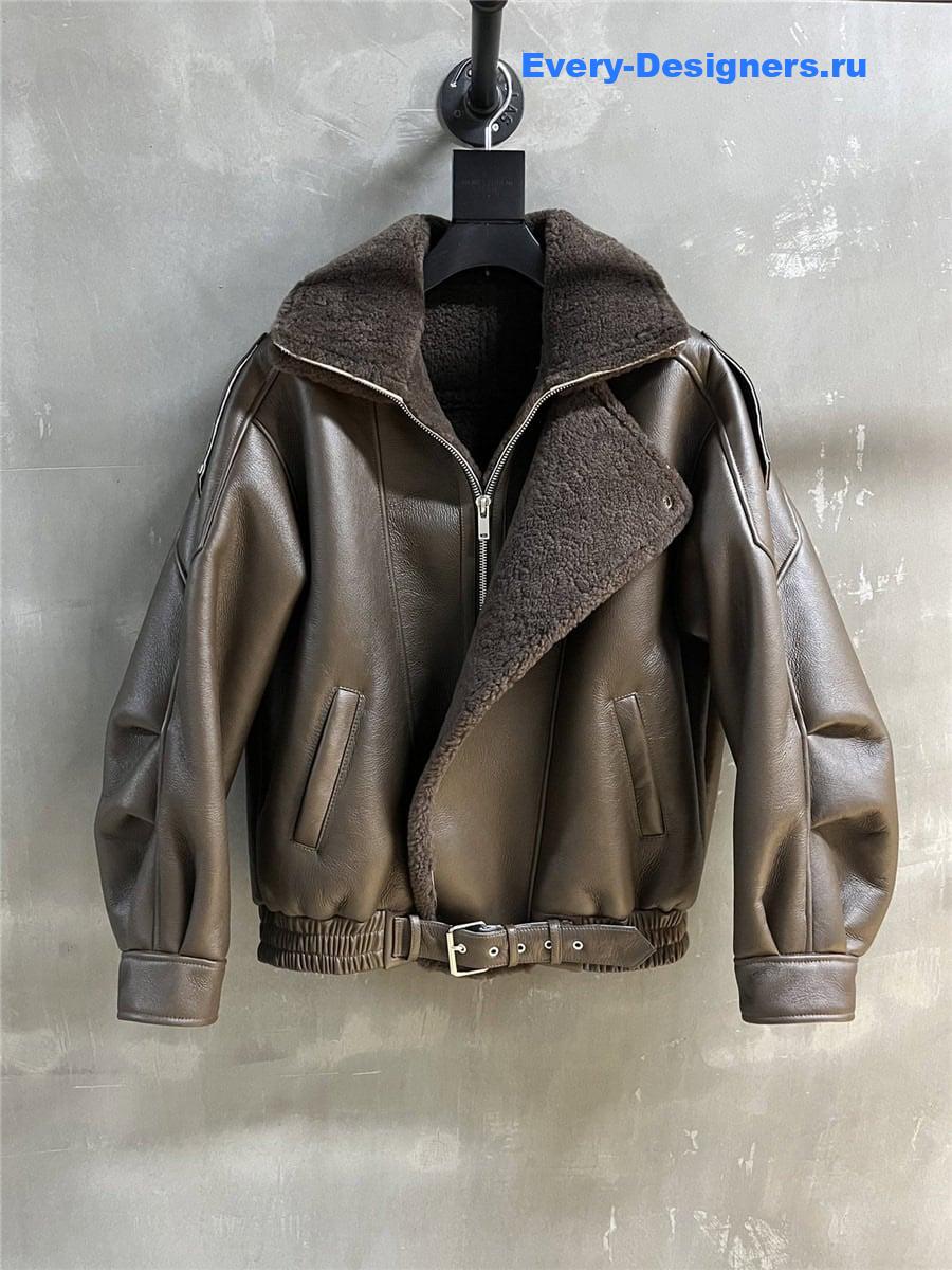 Y51 fur coat