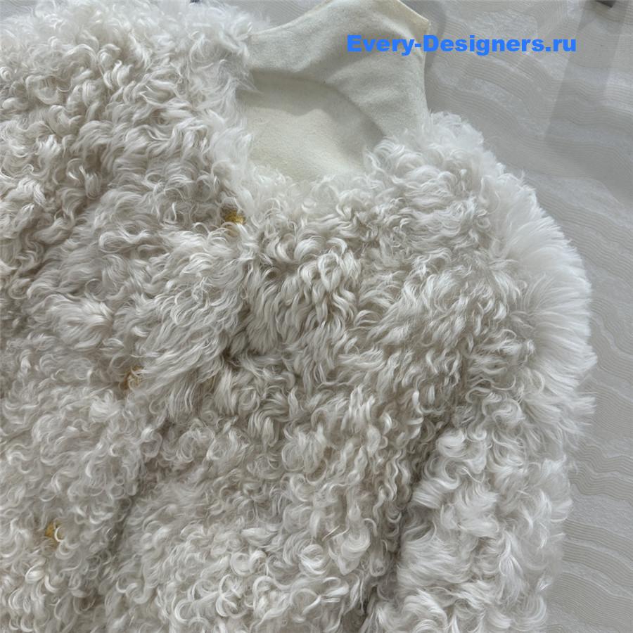 Ce1i*e fur coat