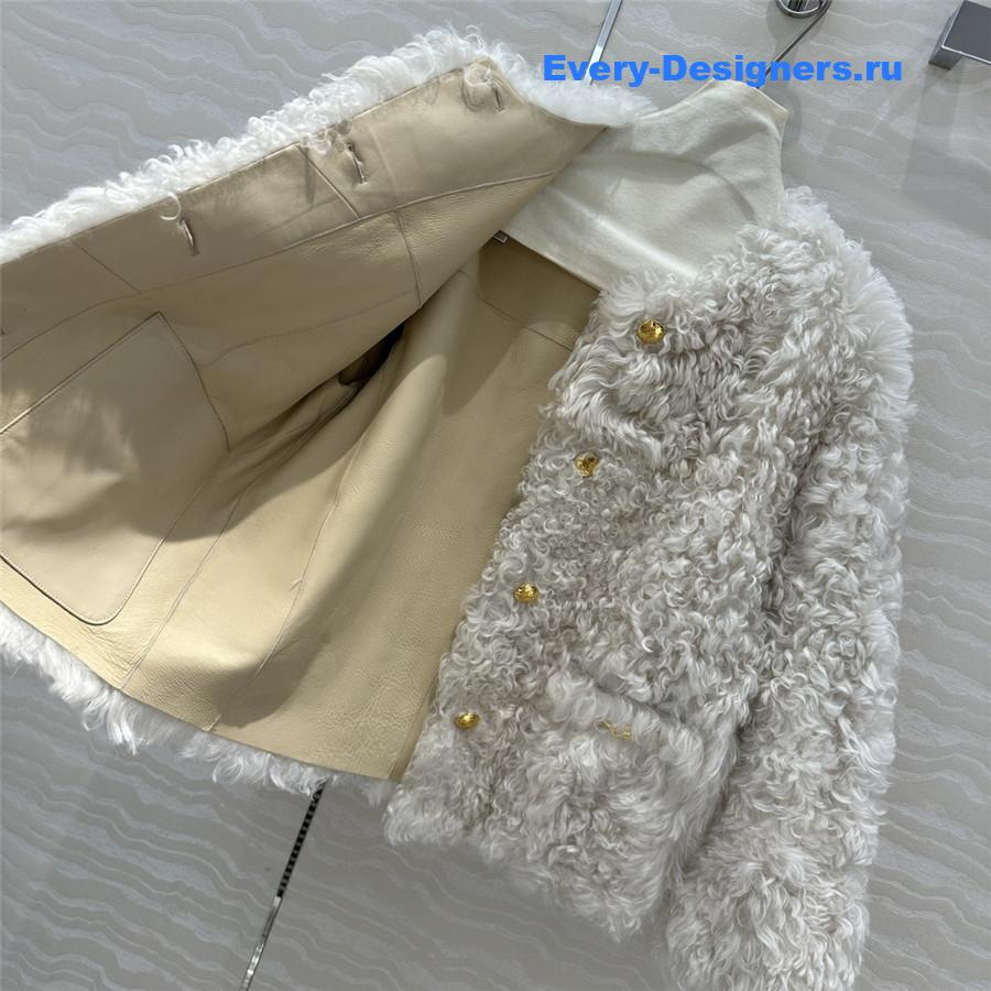 Ce1i*e fur coat