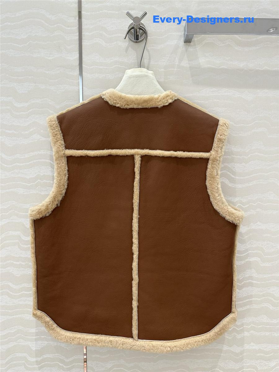 Ce1i*e fur vest
