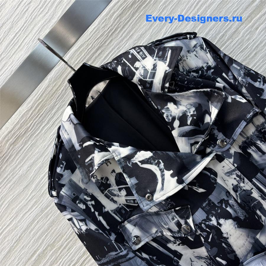 D10r vintage portrait print trench coat