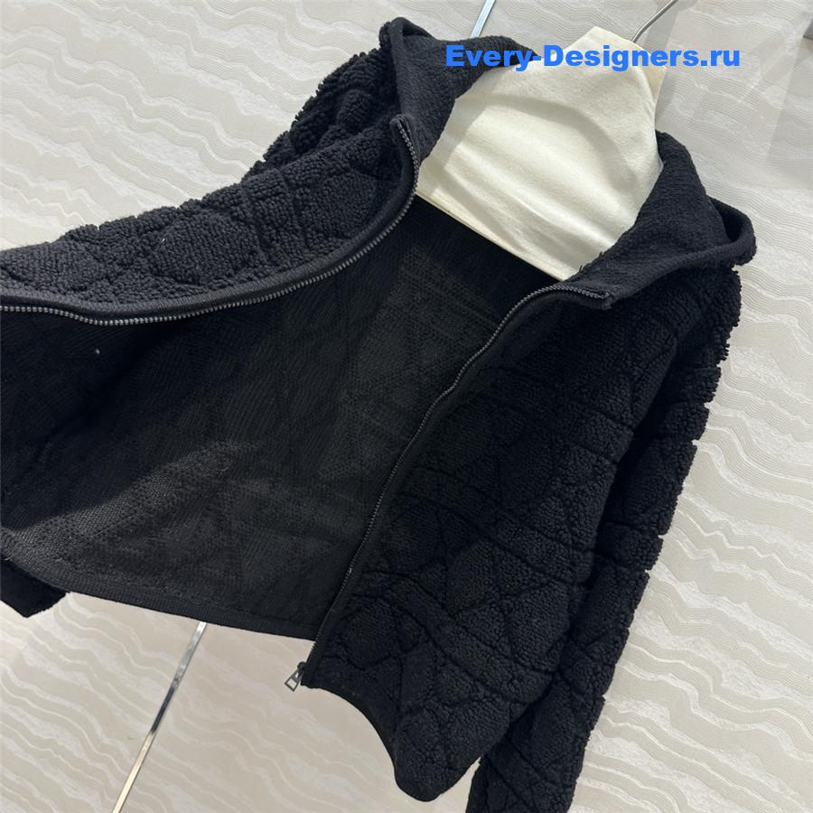 D10r hooded jacket