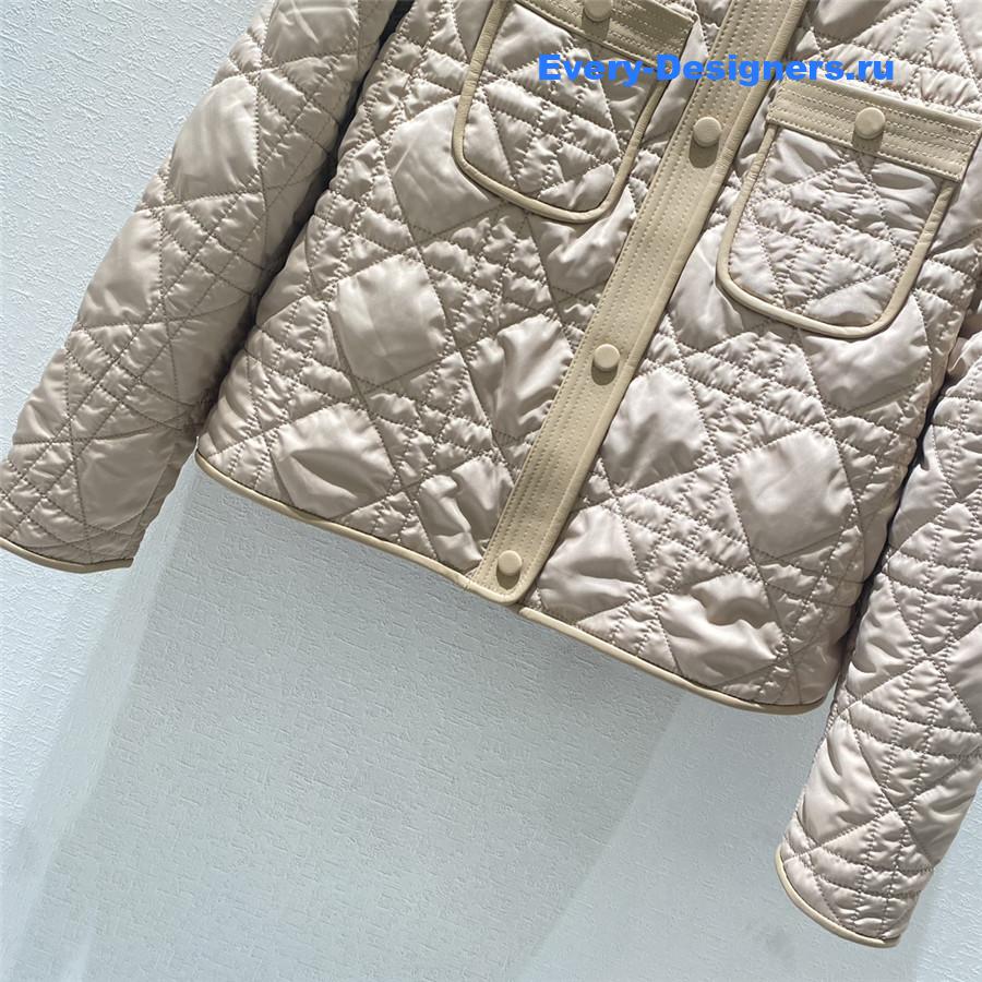 D10r macrocannage down jacket beige