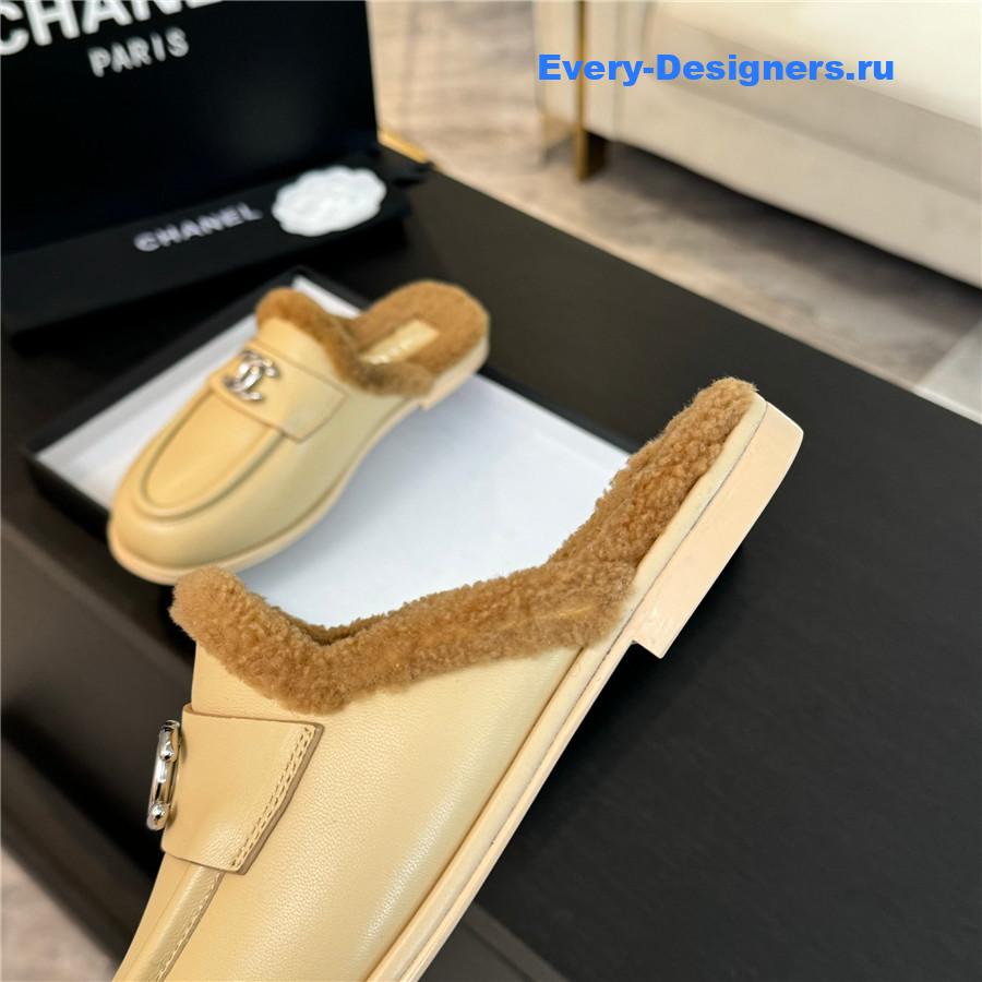CC lambswool shoes