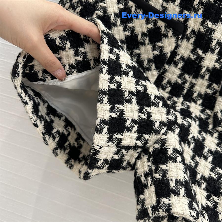 Va1e*ntin0 houndstooth tweed shorts