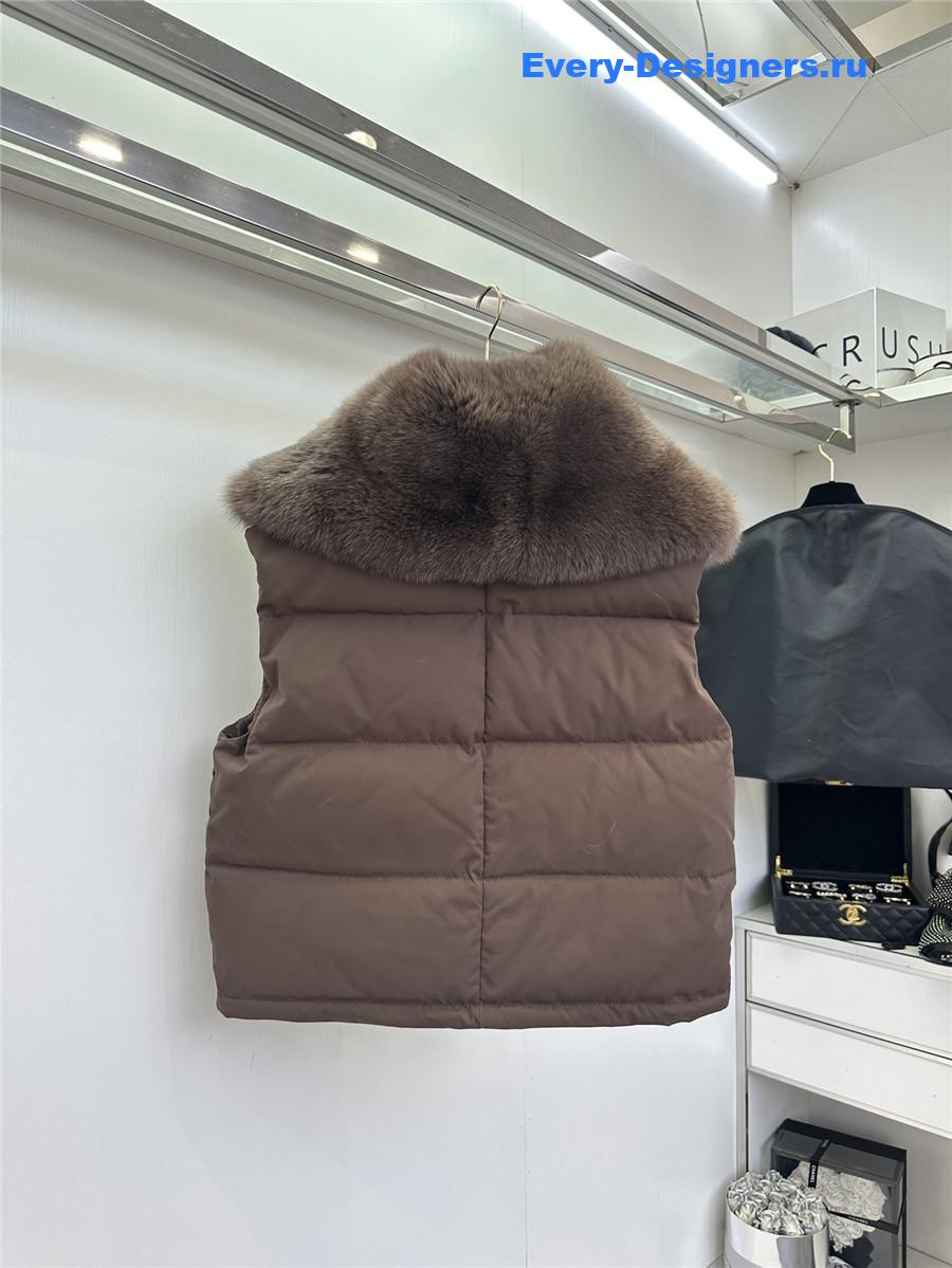 L0r0 P1ana down vest