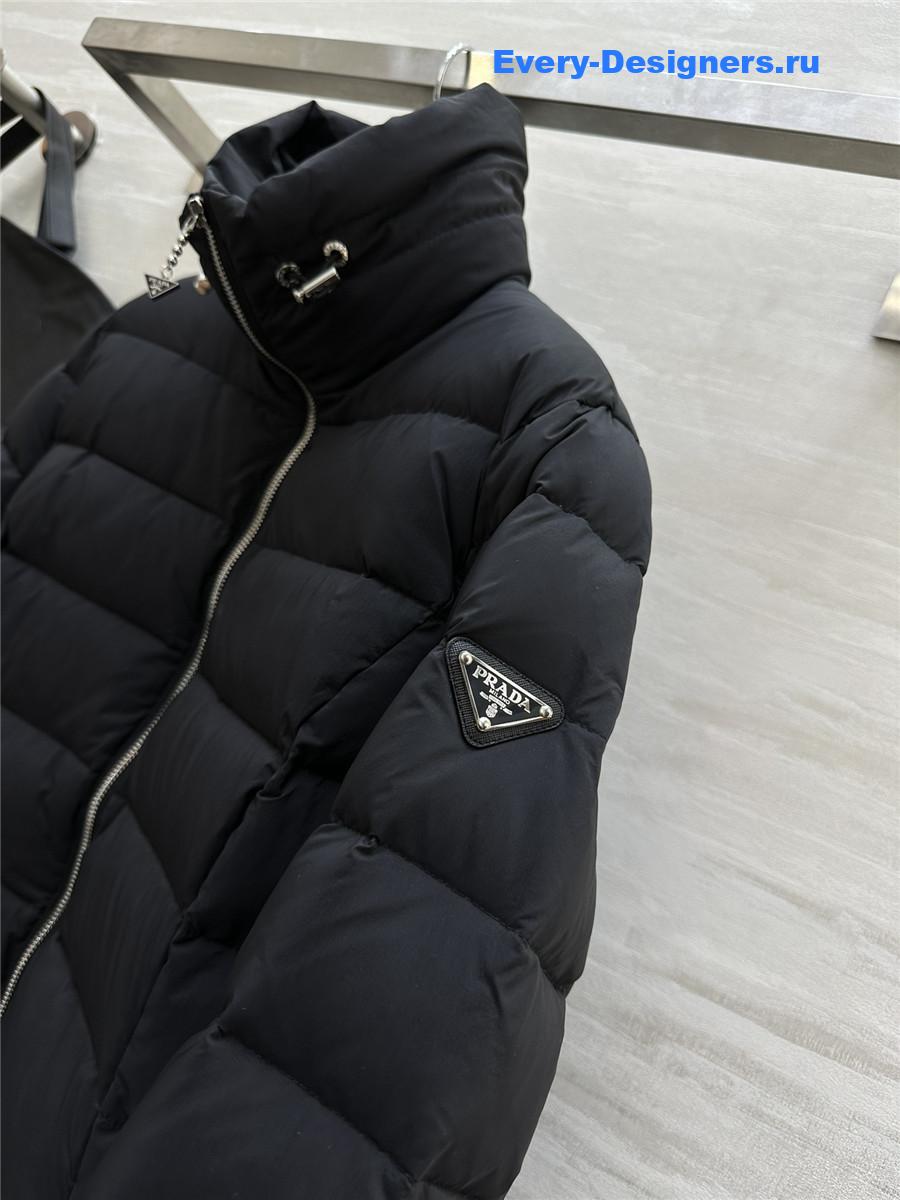 Pra*a stand collar midi down jacket