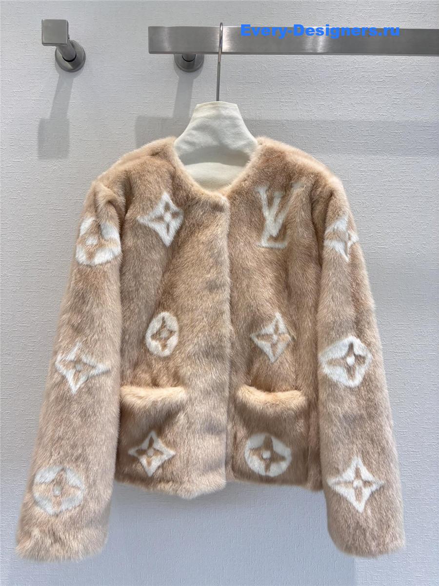 l0vis Vvtt0n lv short mink coat
