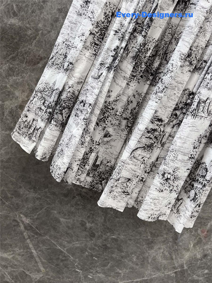 D10r mid-length belted skirt