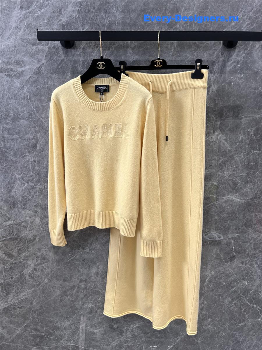 Ch**el wool knitted lettering crew neck sweater set yellow