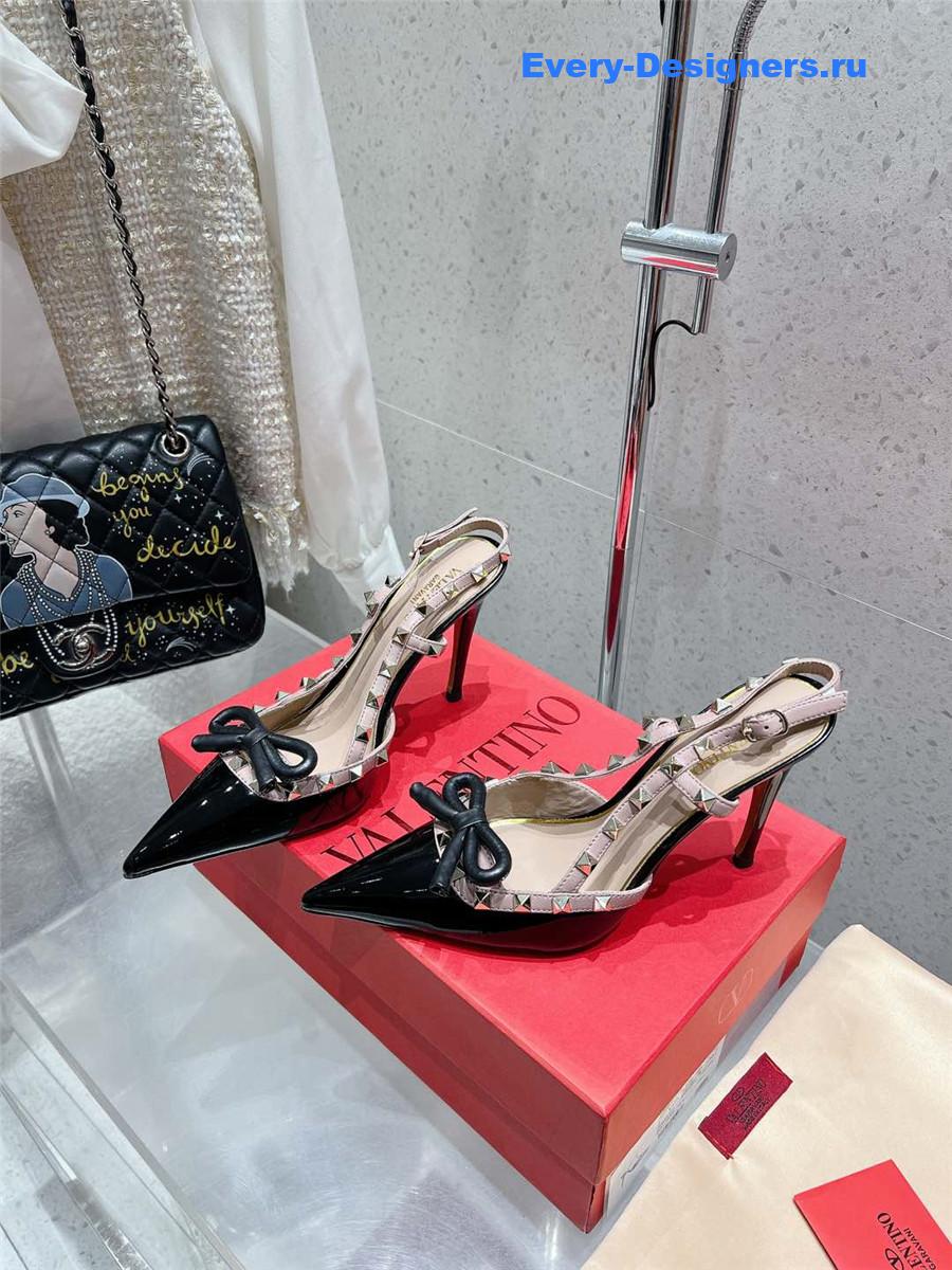 Va1e*ntin0 rockstud bow patent leather beige slingback pump