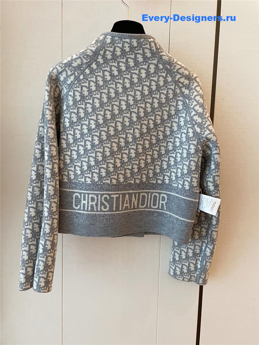 D10r oblique knitted wool zip-up jacket