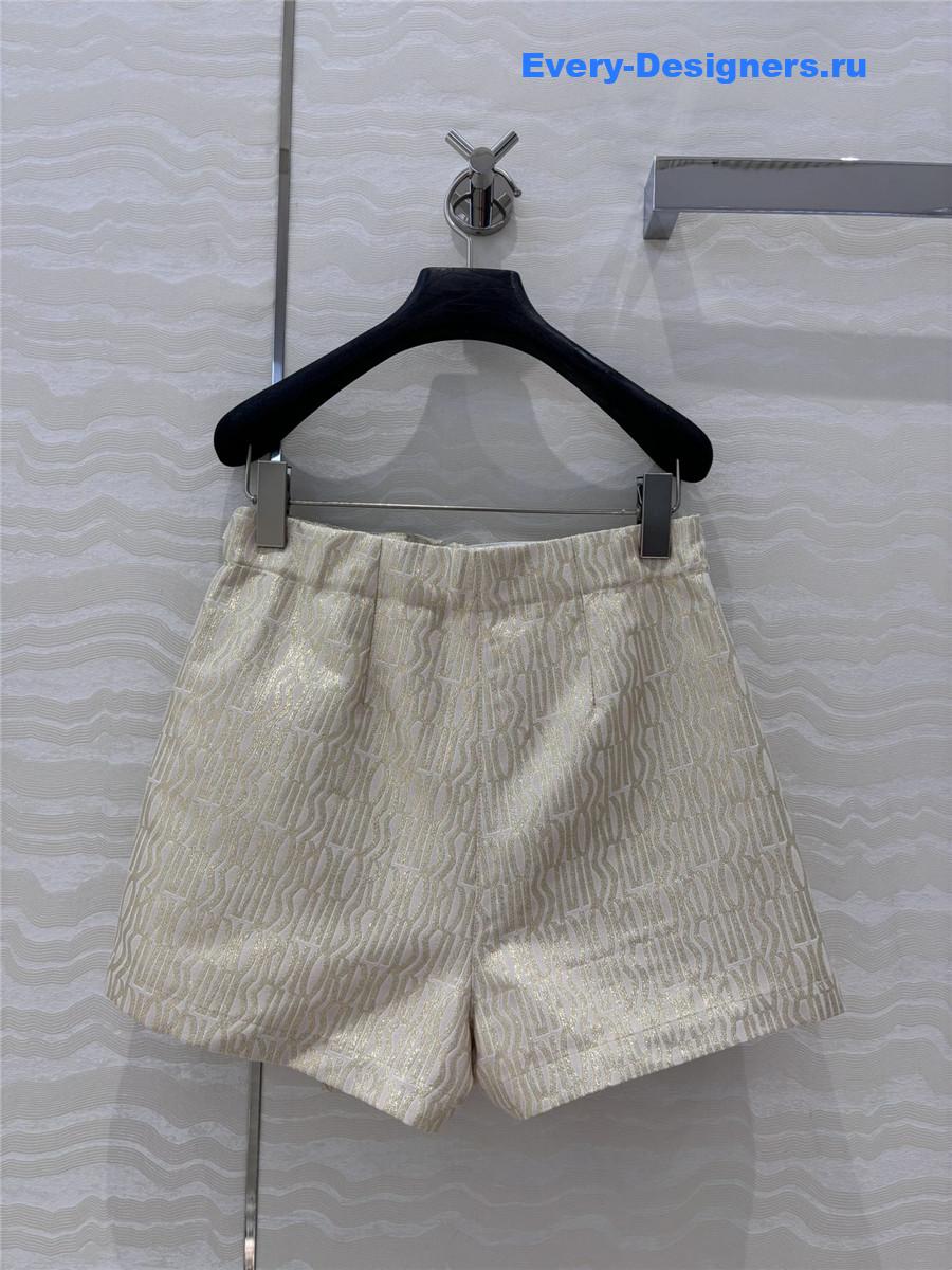 D10r or miss shorts