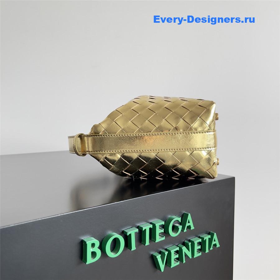 b0tt*ga Ven*ta wallace gold leather shoulder bag