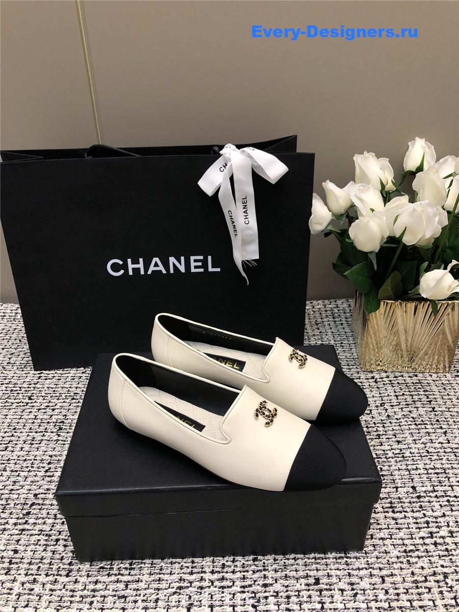 Ch**el white silk lambskin cc logo flat loafers