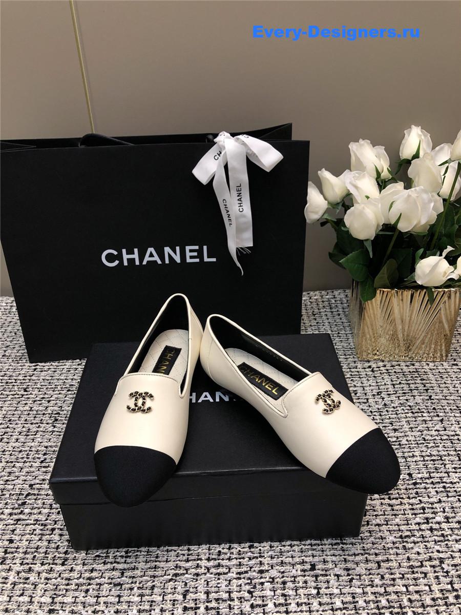 Ch**el white silk lambskin cc logo flat loafers