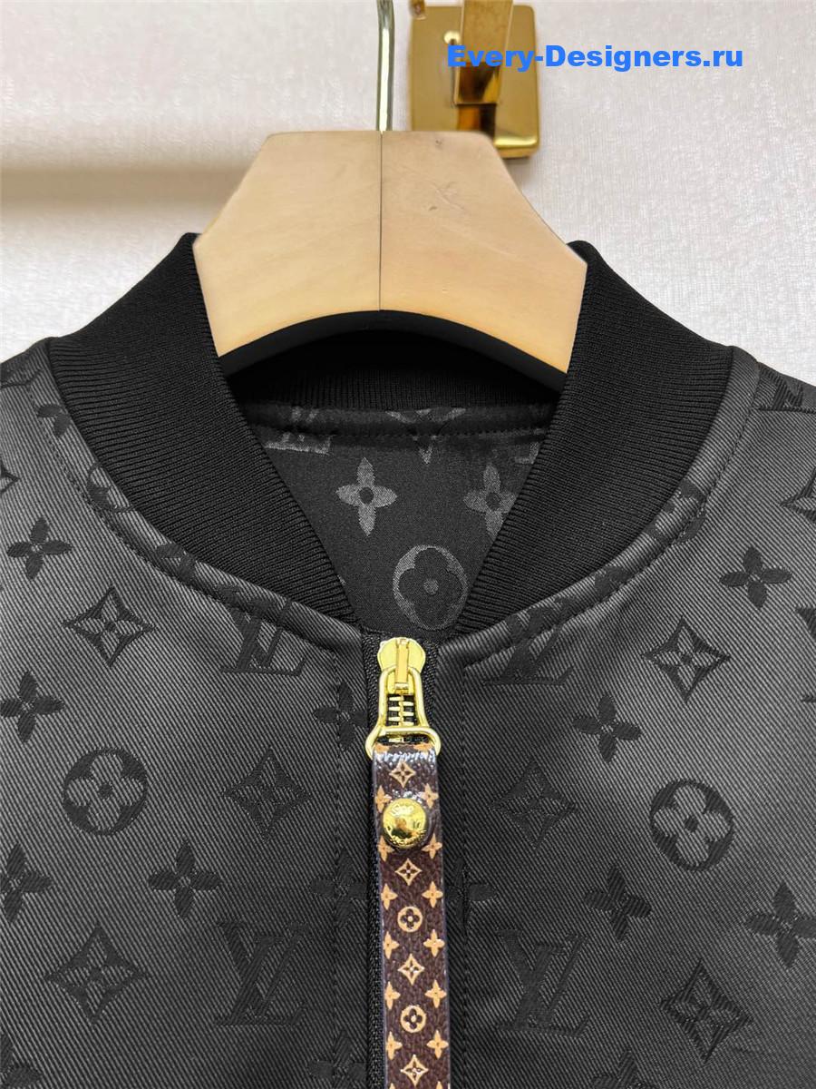 l0vis Vvtt0n embossed monogram zip-up jacket