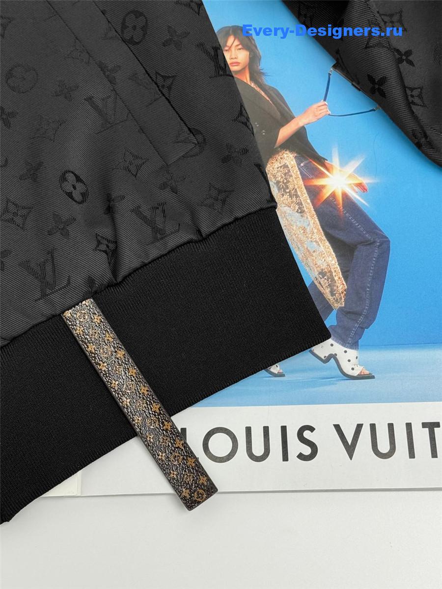 l0vis Vvtt0n embossed monogram zip-up jacket