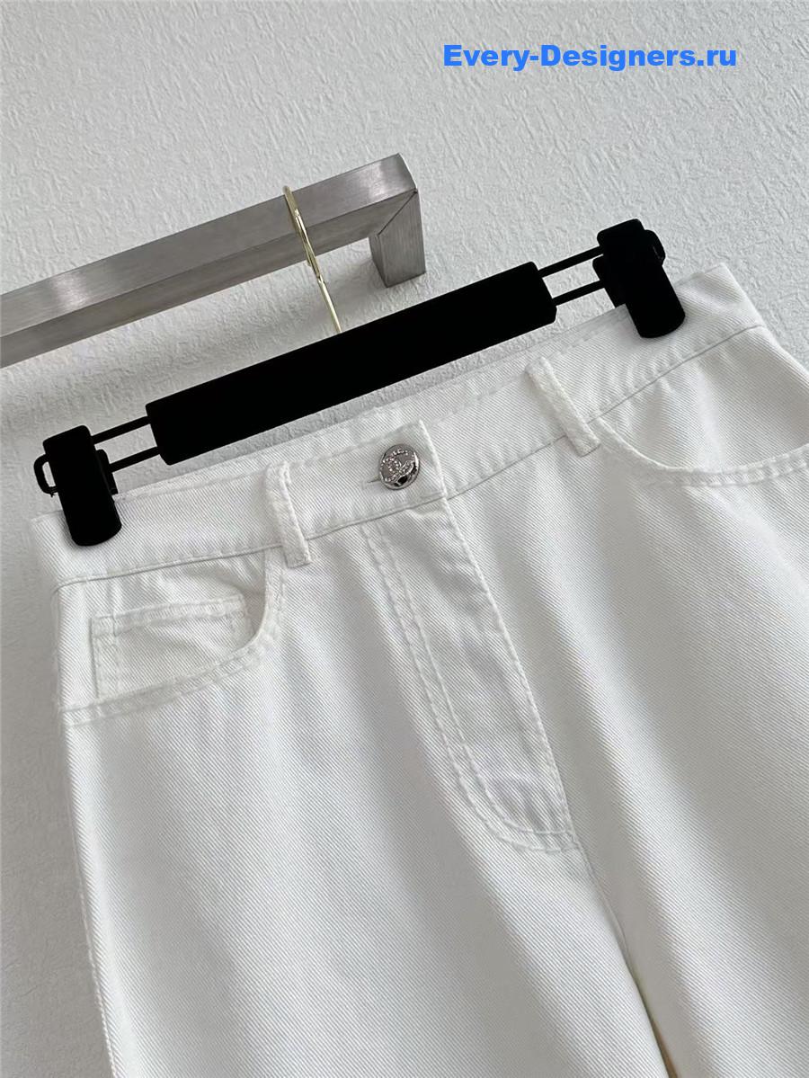 Ch**el thick line logo white jeans