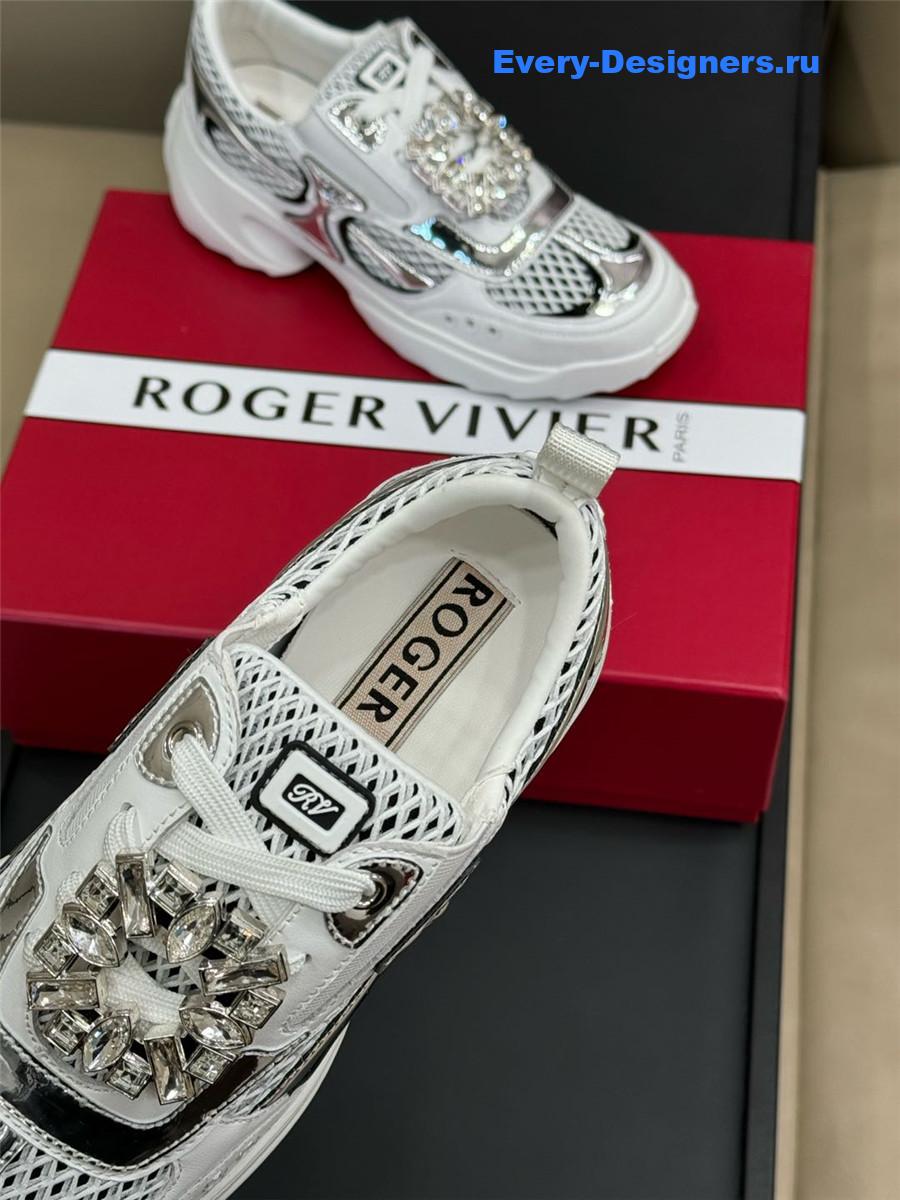 roger u1u1er viv on the run silver sneakers