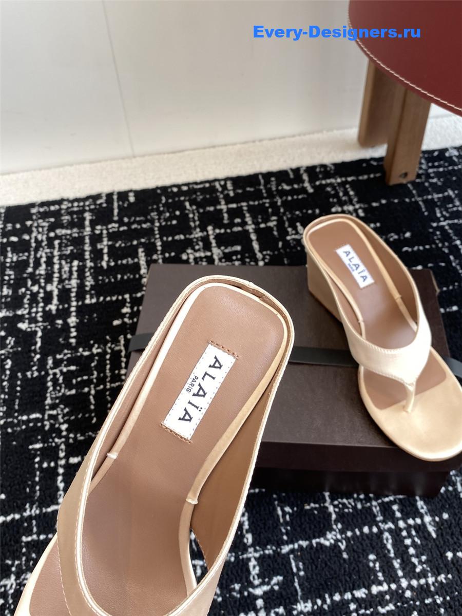 Alaia Cube 75 Satin Sandals