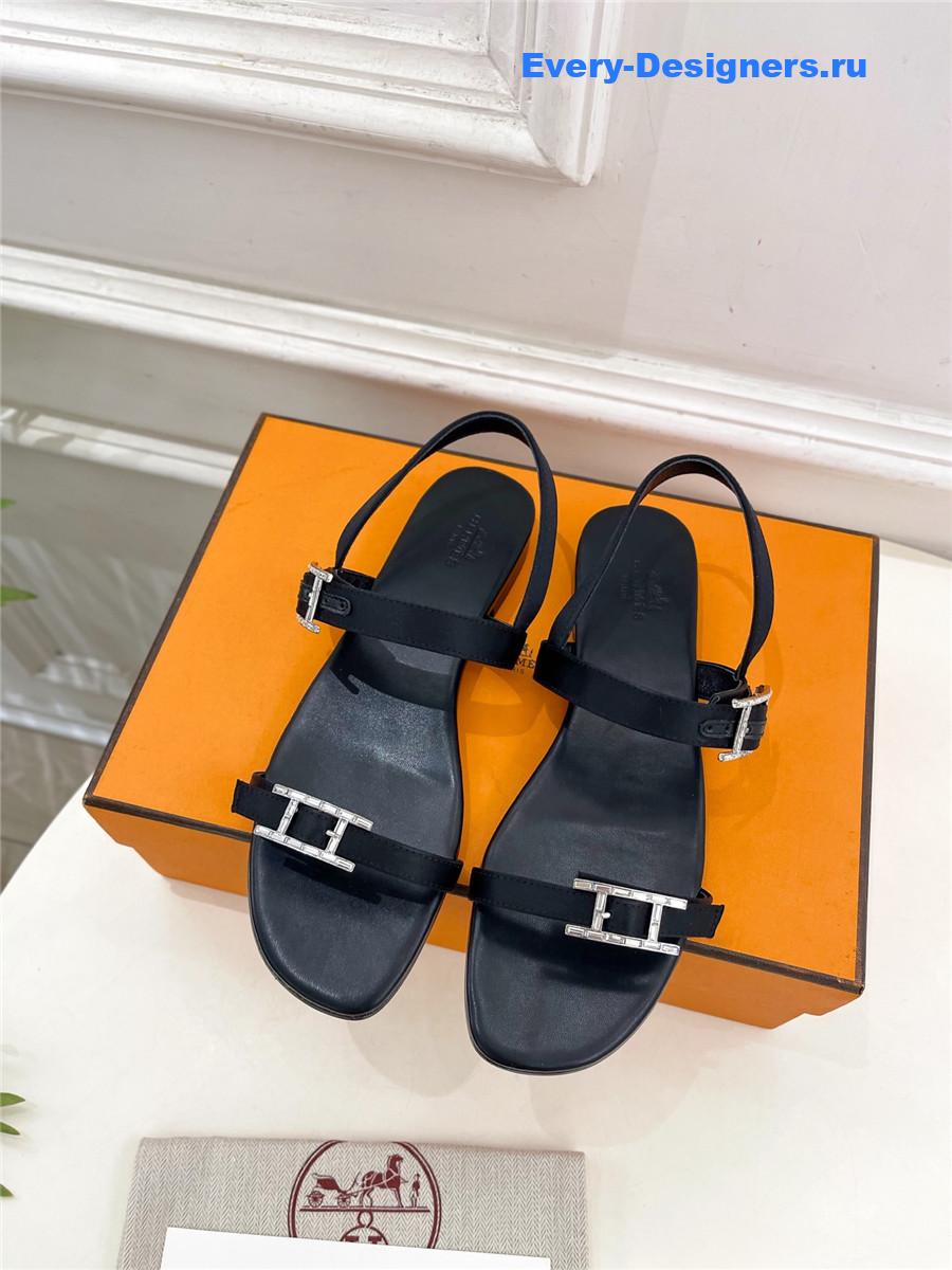 H**me5 crystal strap sandals black