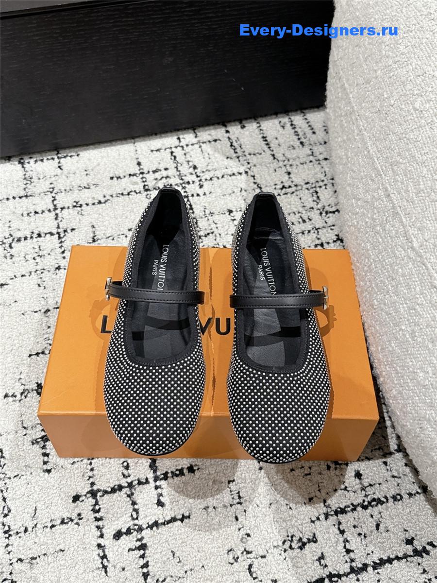 l0vis Vvtt0n romy crystal flats